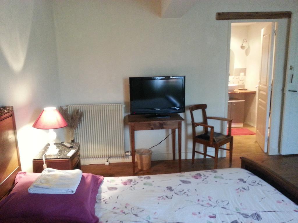L'Orme-Vial Bed and Breakfast Saint-Galmier Εξωτερικό φωτογραφία